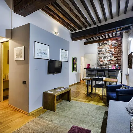 Apartment Alle Mura Del Molo By Wonderful Italy